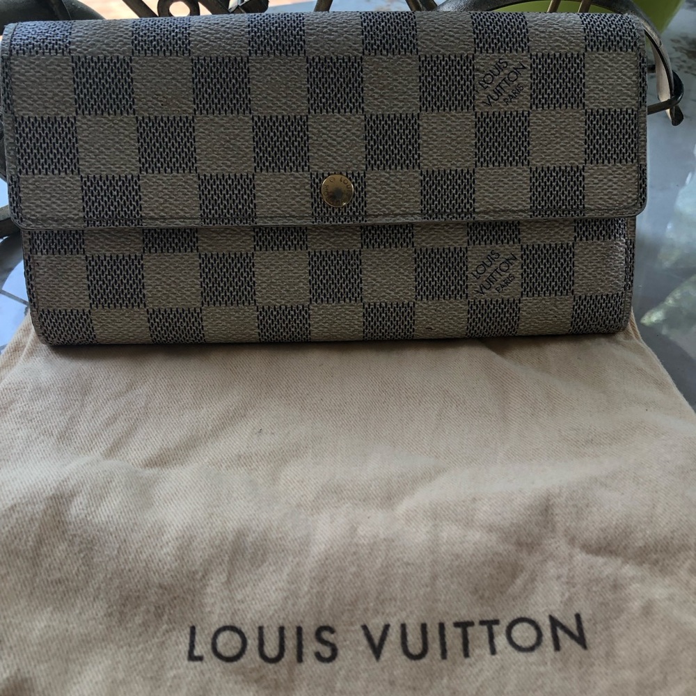 Louis Vuitton Checkered Gray and Black Wallet